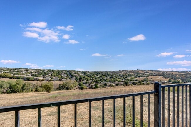 Building Photo - Luxury 4-Bedroom Home in El Dorado Hills Exclusive Serrano Community!