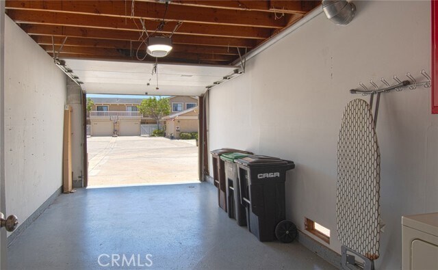 Building Photo - 206 Avenida Adobe