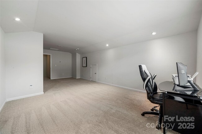 Building Photo - 8513 Gold Rush Ct