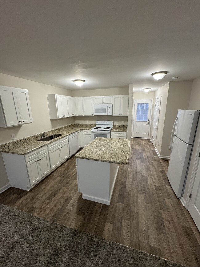 Building Photo - 907 Freeman St