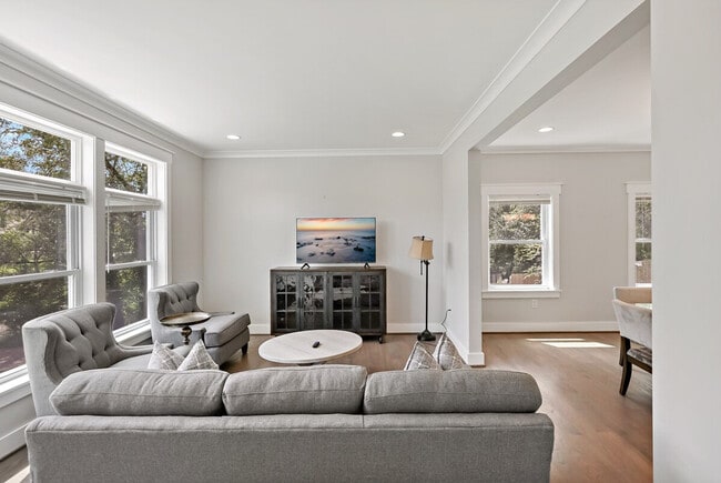 Building Photo - 2901 Random Rd