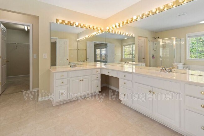 Building Photo - 12507 Provincetowne Dr