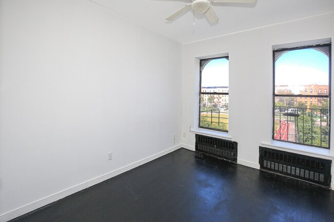 Building Photo - 2218 Dean St