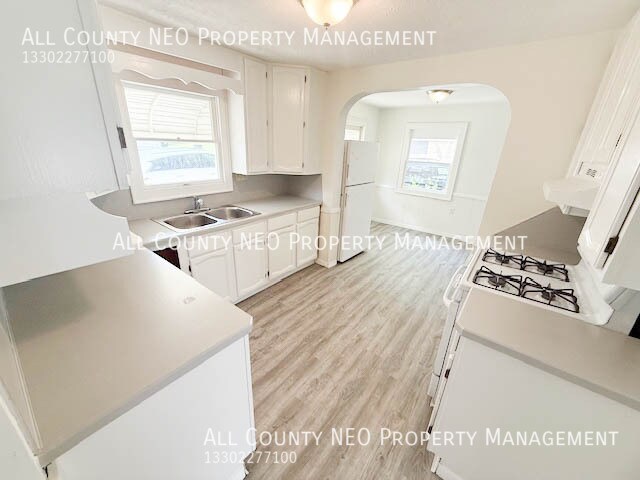 Building Photo - 897 McKinley Ave