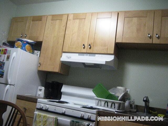 Building Photo - 883 Huntington Ave