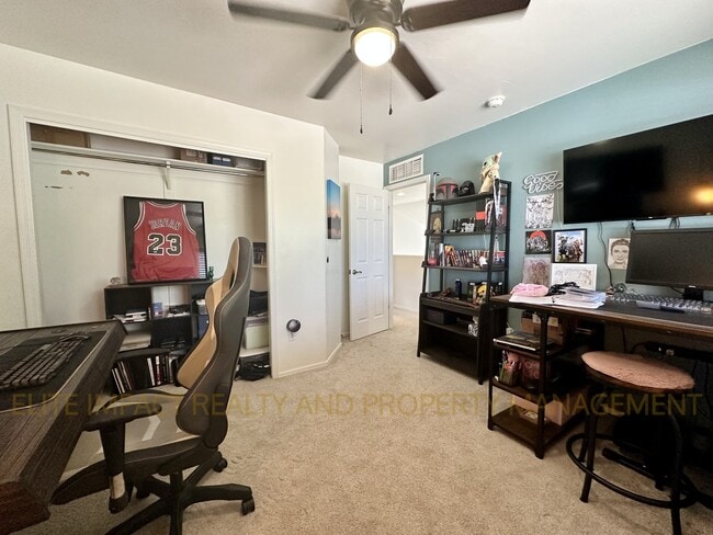 Building Photo - 10582 S Margie Pl