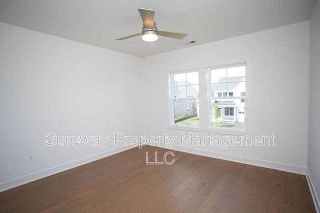 Building Photo - 7 Cole Pl