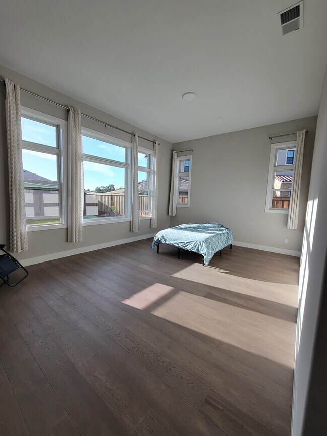 Building Photo - 2163 Shadow Creek Ct