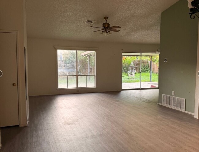 Building Photo - 12723 La Quinta St