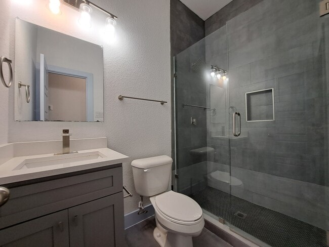 Building Photo - 3320 Noor St