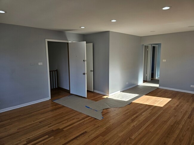 Building Photo - 2909 N Austin Ave