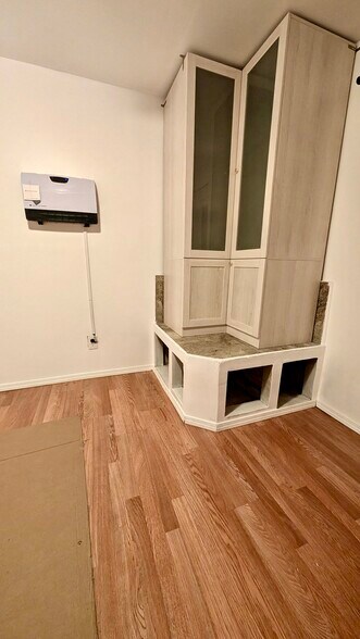 Building Photo - 16060 39th Ave