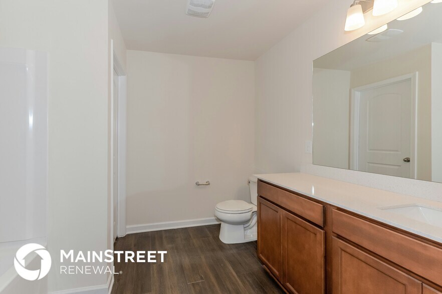 Building Photo - 2546 Queen Bee Dr