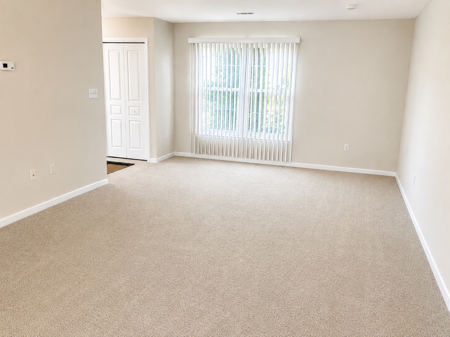 Living room - 6406 Granite Hill Ln