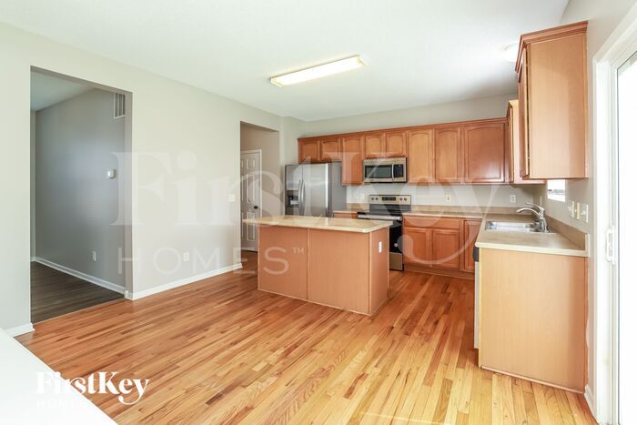 Building Photo - 7824 N Lister Ave