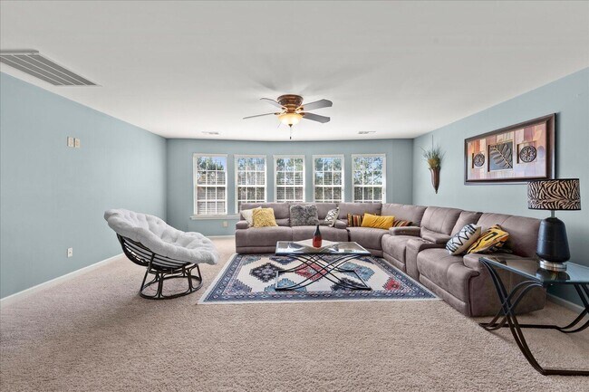 Building Photo - 5307 Bull St