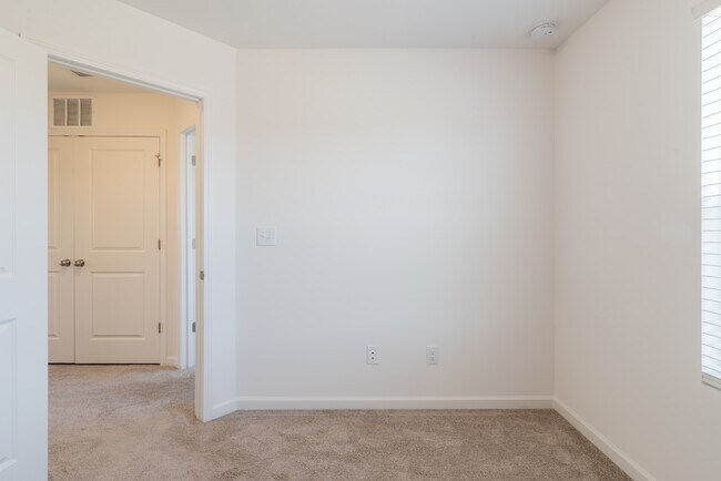 Building Photo - 15010 Scoter St