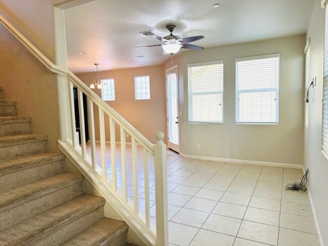 Building Photo - $2,150 Harlan Ranch, 3 bd/ 2.5 bath - N. S...