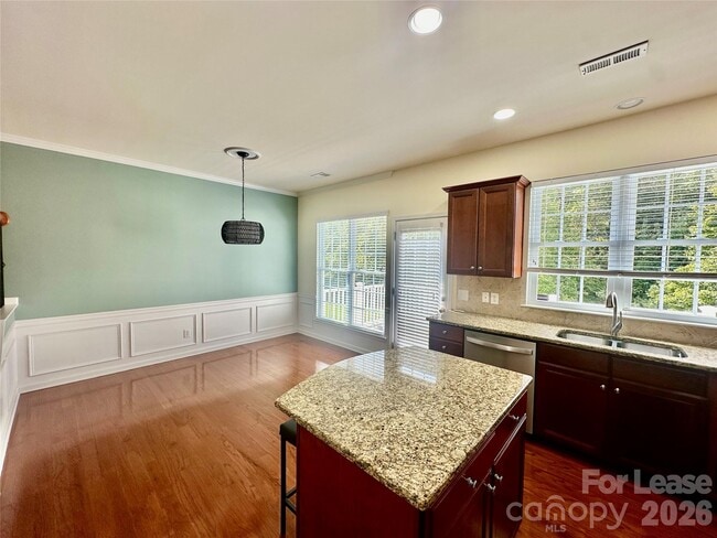 Building Photo - 1104 Drayton Ct
