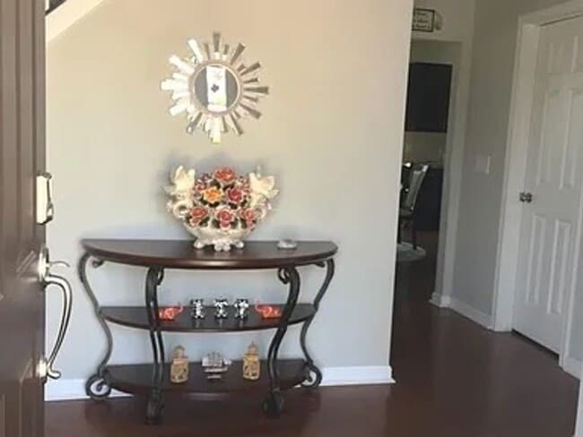 Building Photo - Executive Living at Its Finest — Okemos, MI