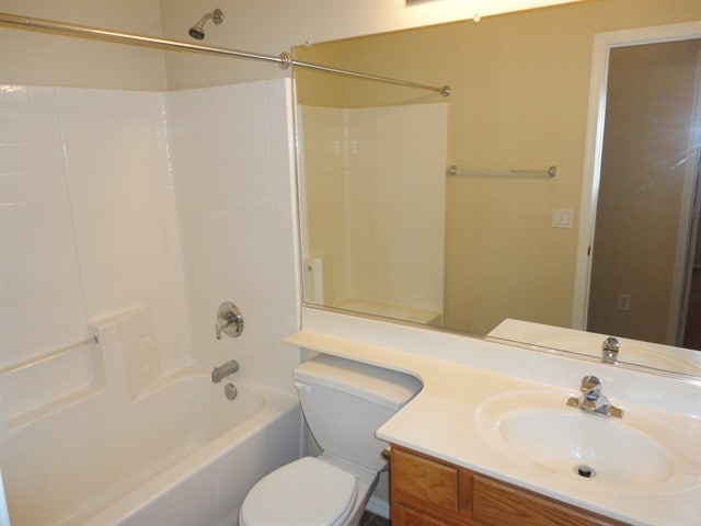 Building Photo - 14216 W Columbus Ave