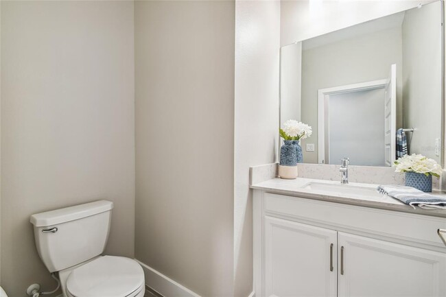 Building Photo - 9754 Little Bluestem Dr