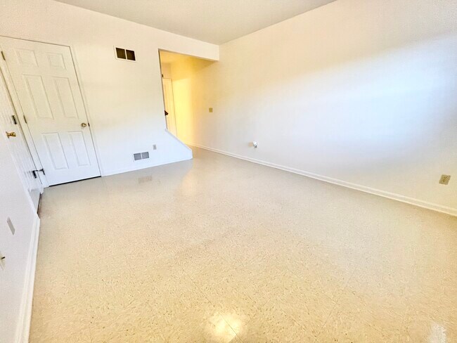 Mudroom - 212 Lester Ct