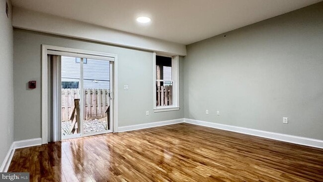 Building Photo - 1216 N 7th St