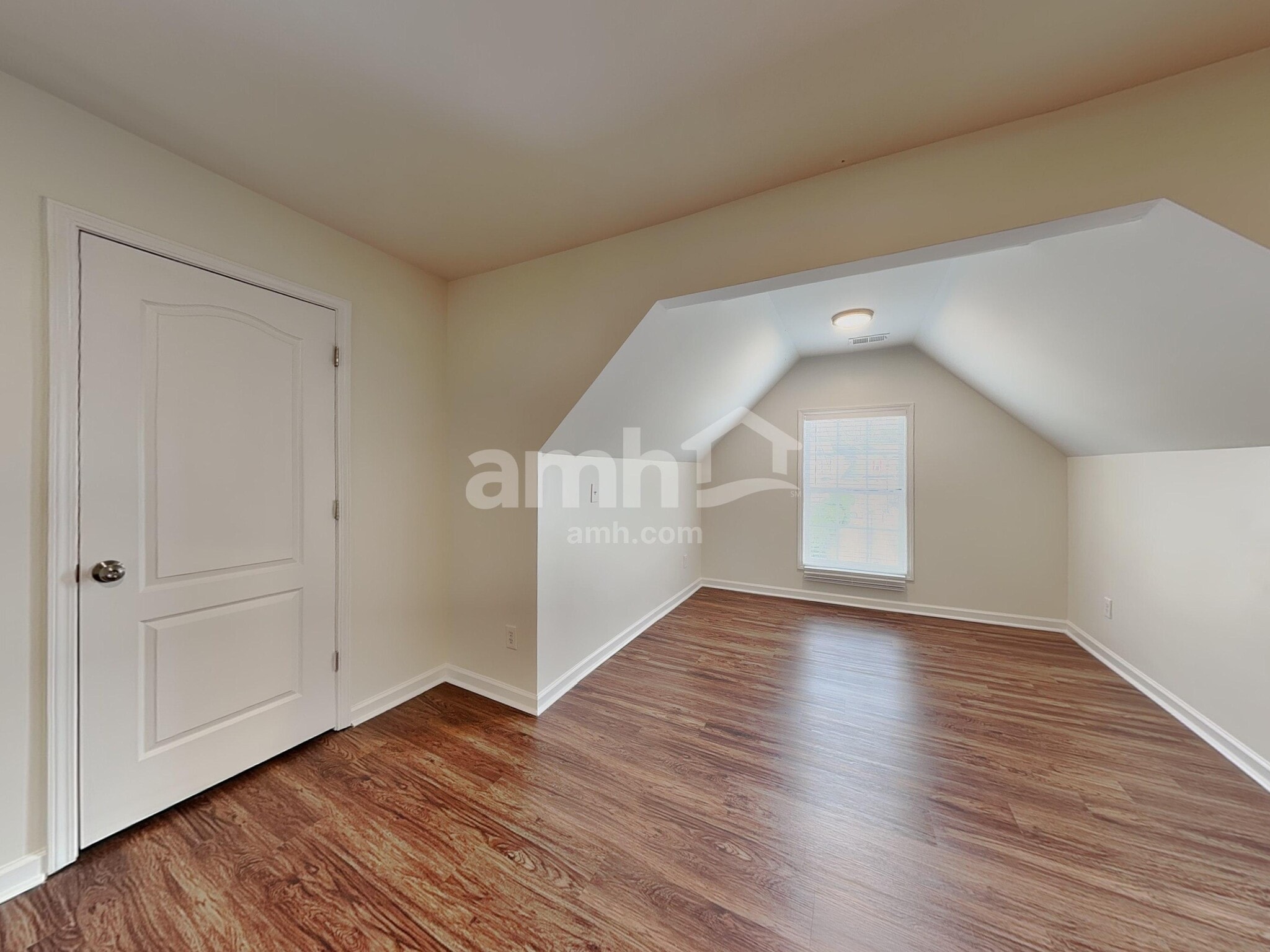 Building Photo - 92 Brookvalley Crossing