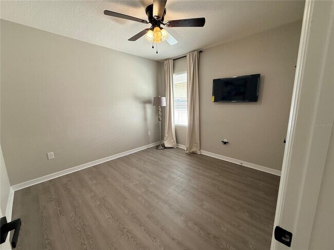 Building Photo - 1593 Diamond Loop Dr