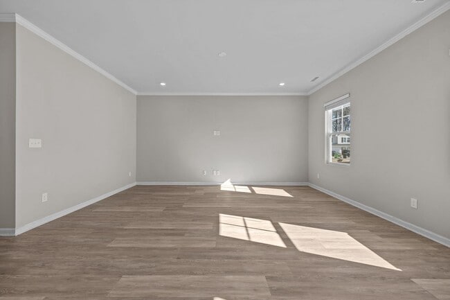 Building Photo - Small-Town Comfort Meets City Convenience | 2-Story Home for Rent | 4 Bedrooms, 2.5 Baths