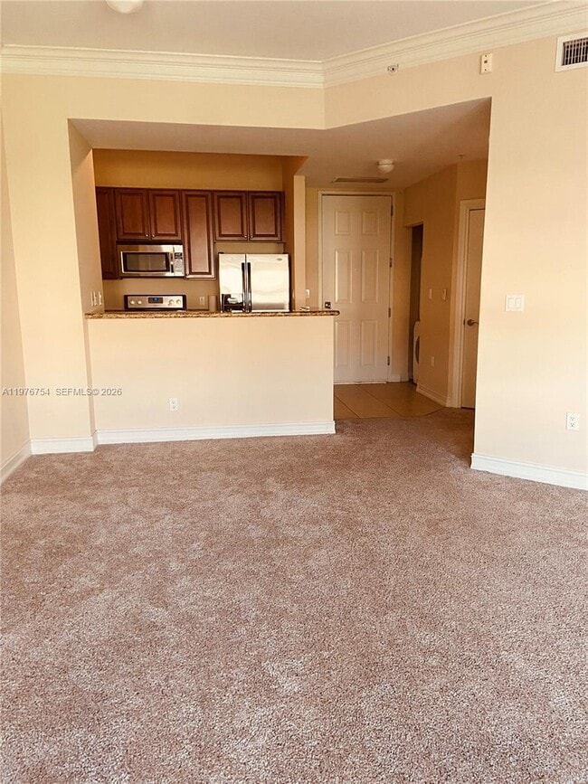 Building Photo - 3001 NE 185th St