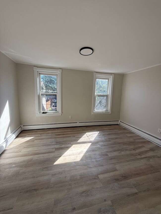 Building Photo - Spacious 3BR House in Columbia!