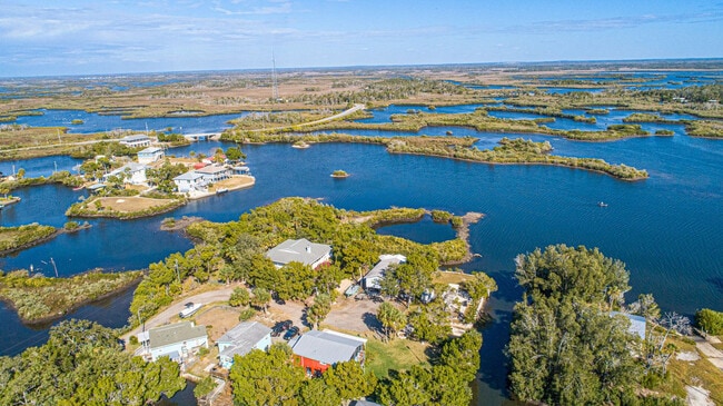 Building Photo - 2247 S Waterman Dr