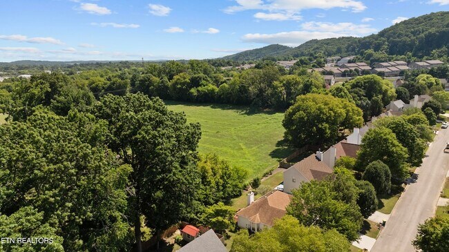 Building Photo - 10160 Highgate Cir