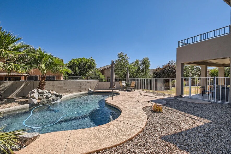 Building Photo - 8370 W Spur Dr