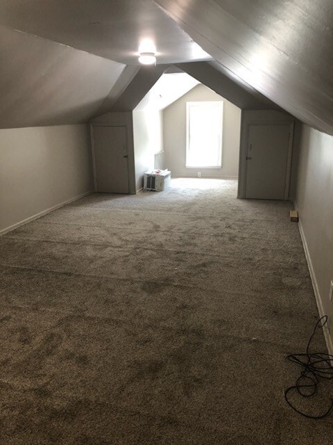 Building Photo - Charming 3 bedroom house close to McKennan and Downtown!