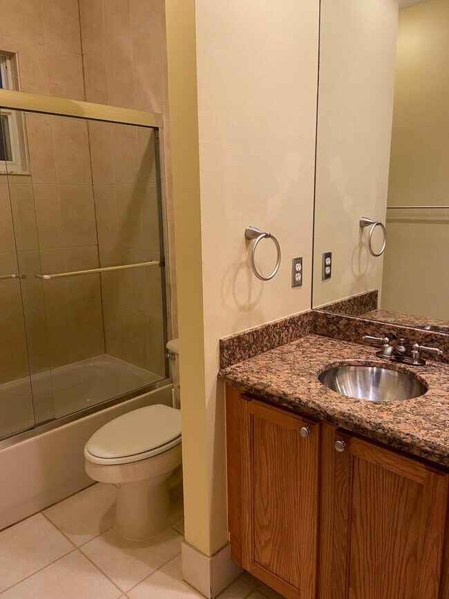 Building Photo - 13377 Georgian Ct