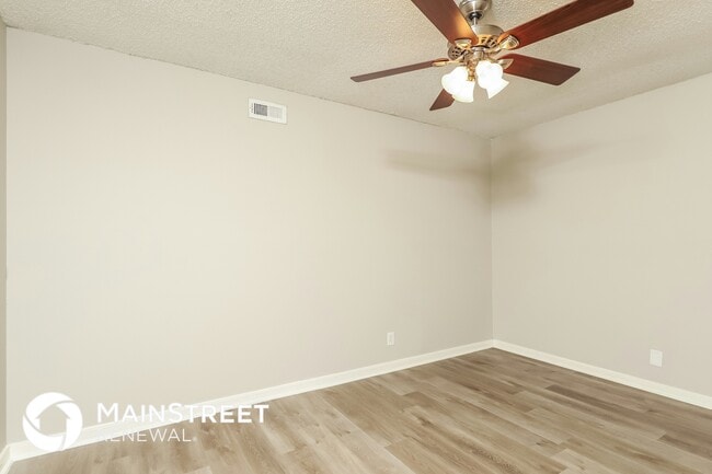 Building Photo - 5934 Lake Bank St