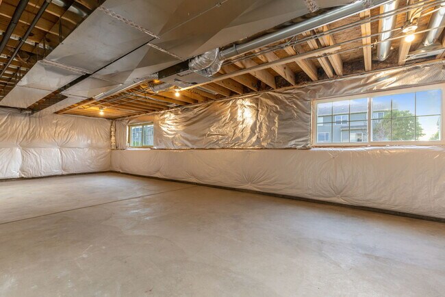 Building Photo - 14938 S Henebry Ln