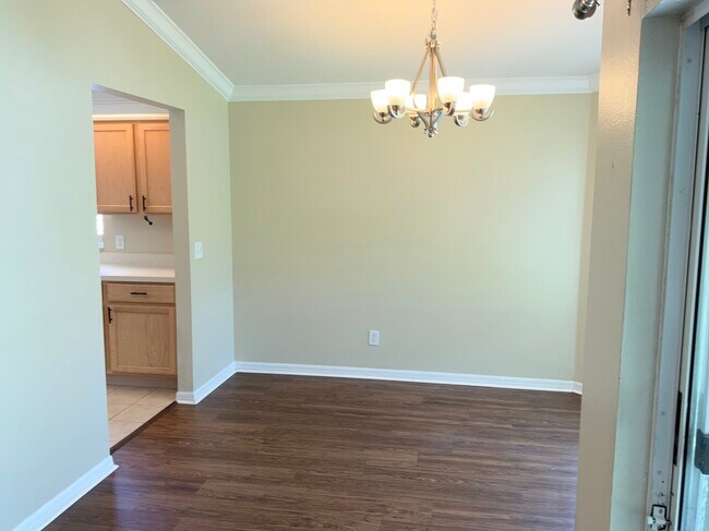 Building Photo - 27512 Sky Lake Cir