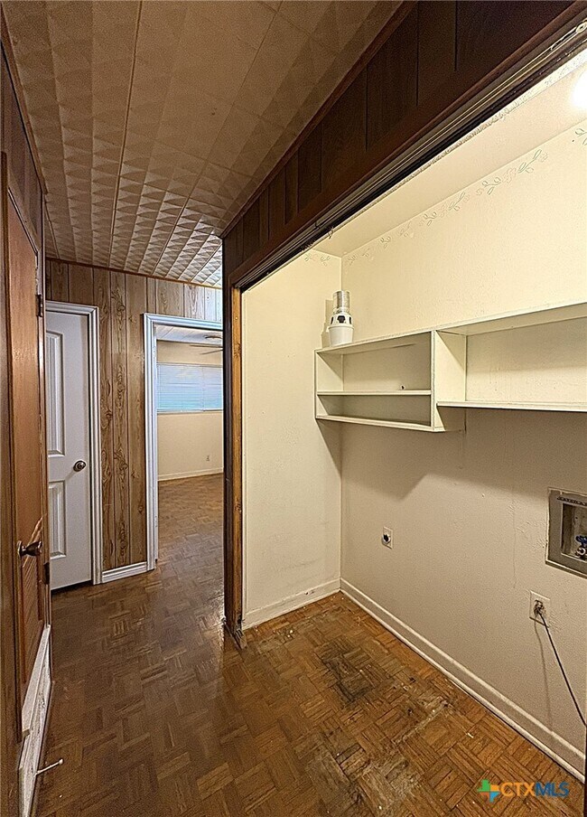 Building Photo - 1313 Elia St