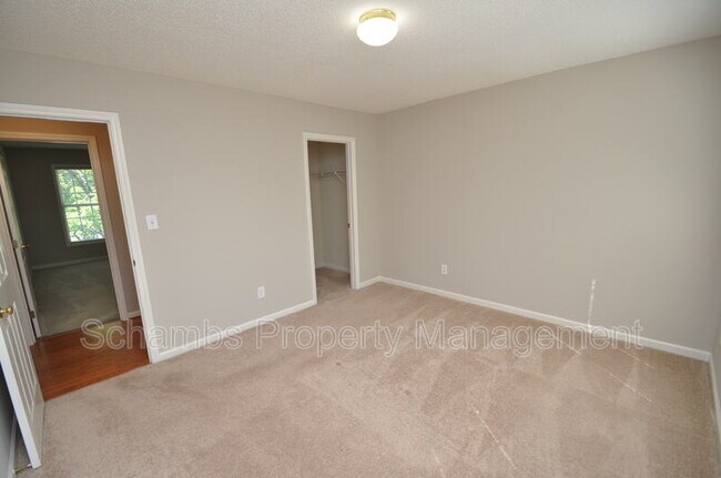 Building Photo - 2307 Fordcrest Dr