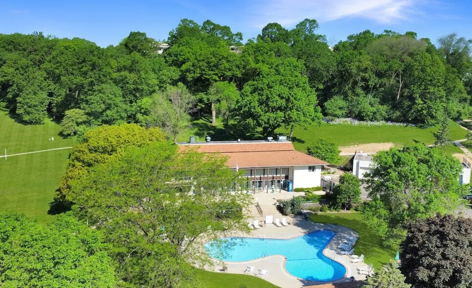 Building Photo - 366 Elton Hills Dr NW