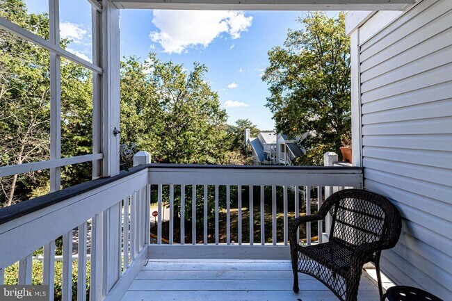 Building Photo - 2911 S Woodstock St