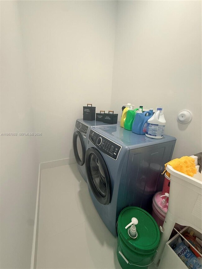 Building Photo - 15455 SW 232nd St