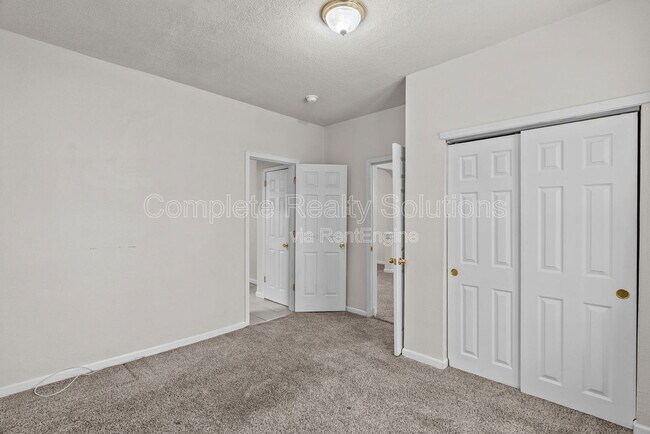 Building Photo - 4152 Wilmington Ave