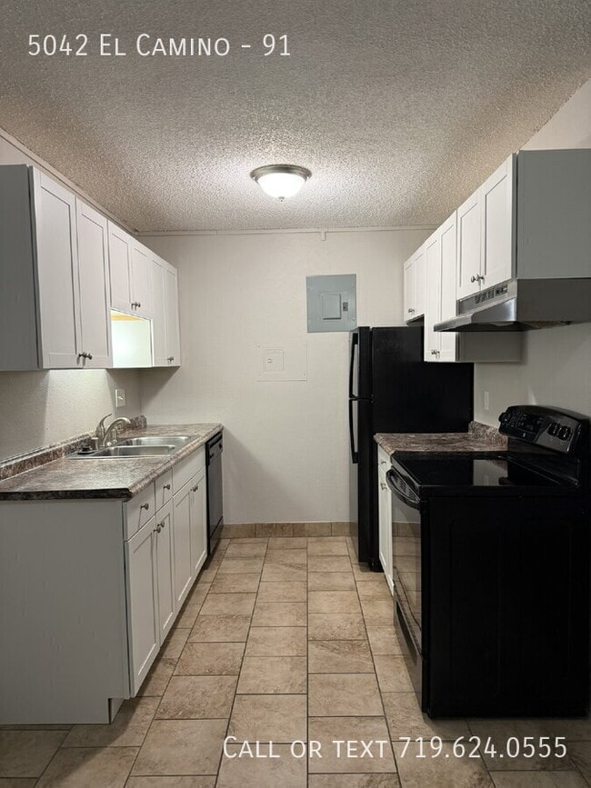 Building Photo - 5042 El Camino Dr