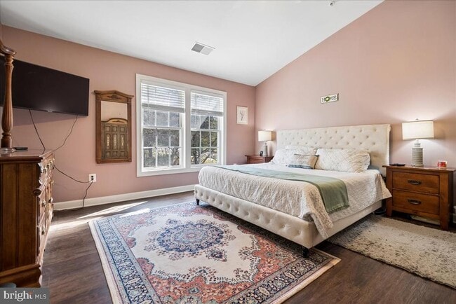 Building Photo - 10823 Wadsworth Rd