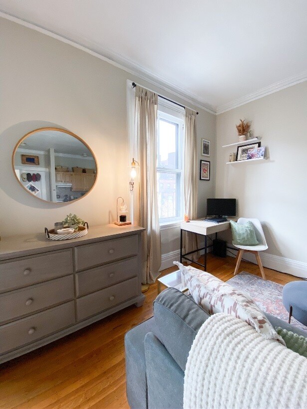 Building Photo - 509 Beacon St